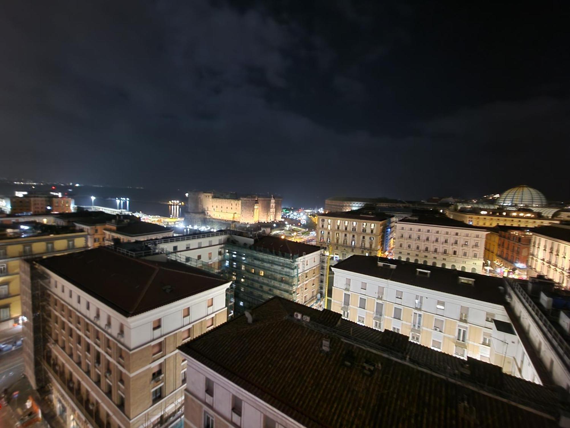 Neapolitan Skyscraper Suites ภายนอก รูปภาพ