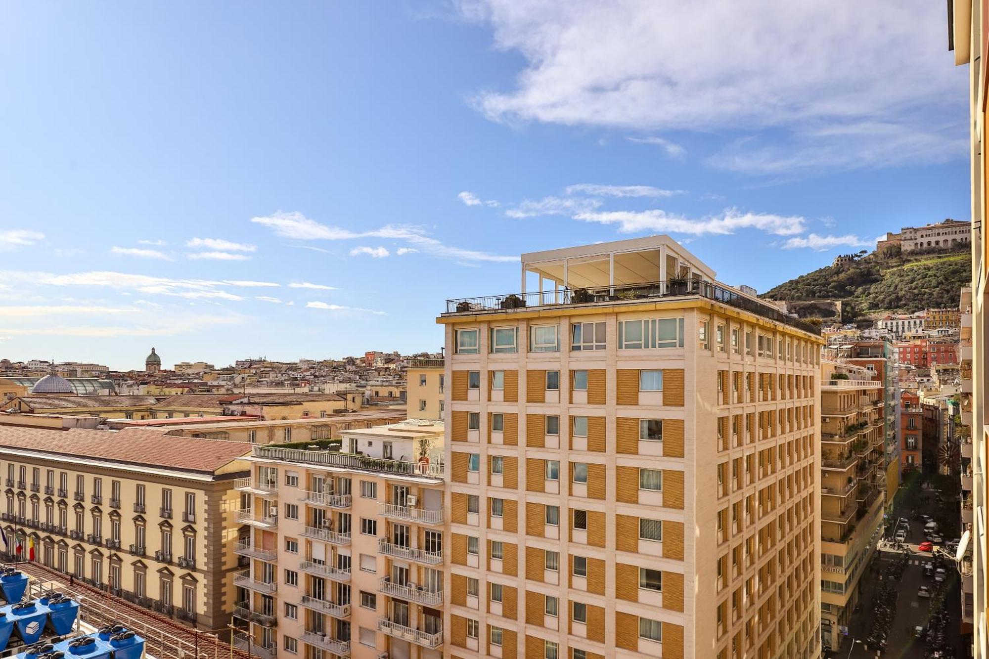 Neapolitan Skyscraper Suites ภายนอก รูปภาพ